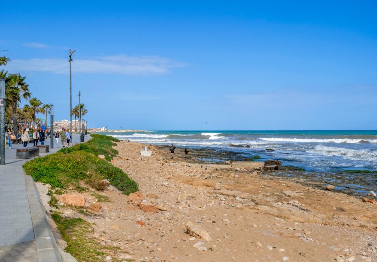 Reventa - Piso -
Torrevieja - Playa de El Cura