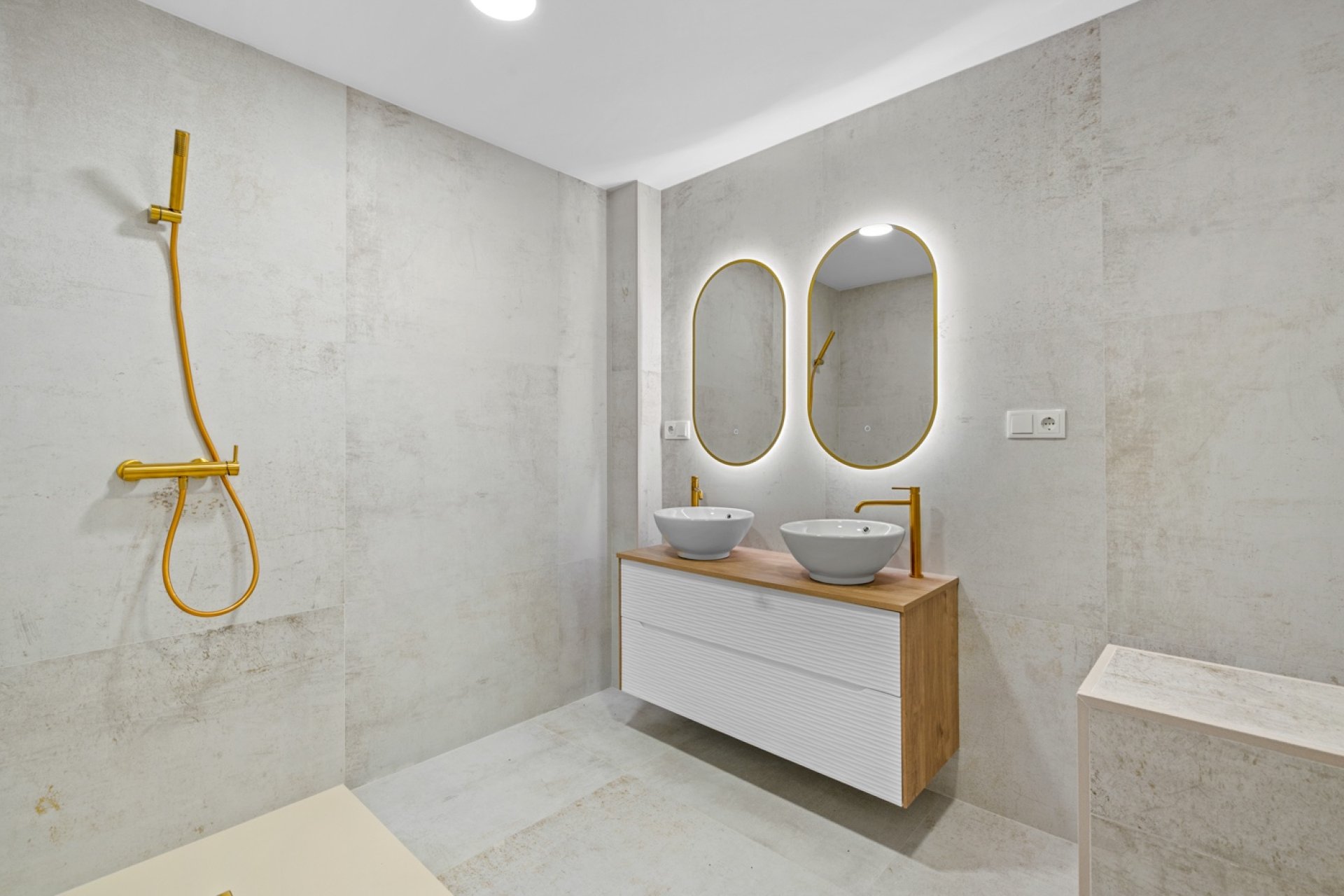 Reventa - Piso -
Torrevieja - Playa del Acequión