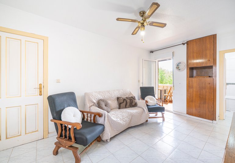 Reventa - Piso -
Torrevieja