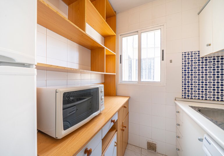 Reventa - Piso -
Torrevieja