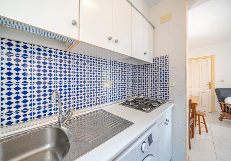 Reventa - Piso -
Torrevieja