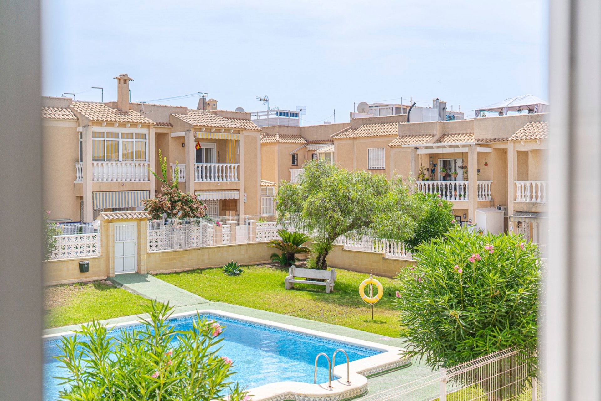 Reventa - Piso -
Torrevieja