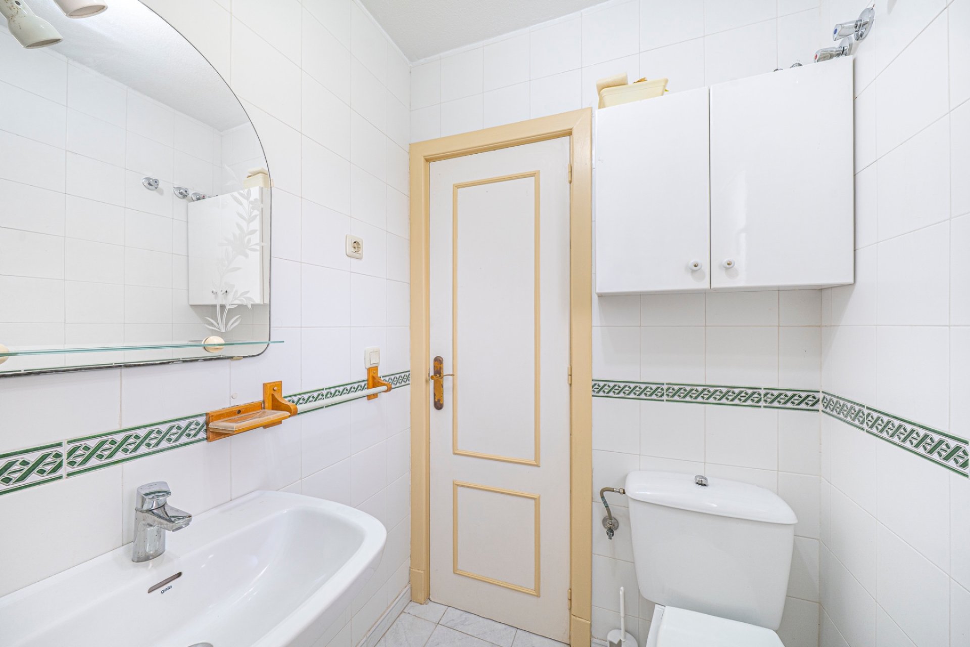Reventa - Piso -
Torrevieja