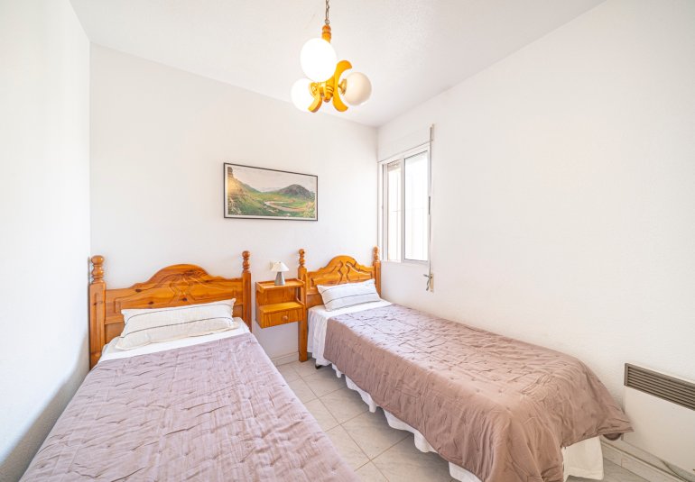 Reventa - Piso -
Torrevieja