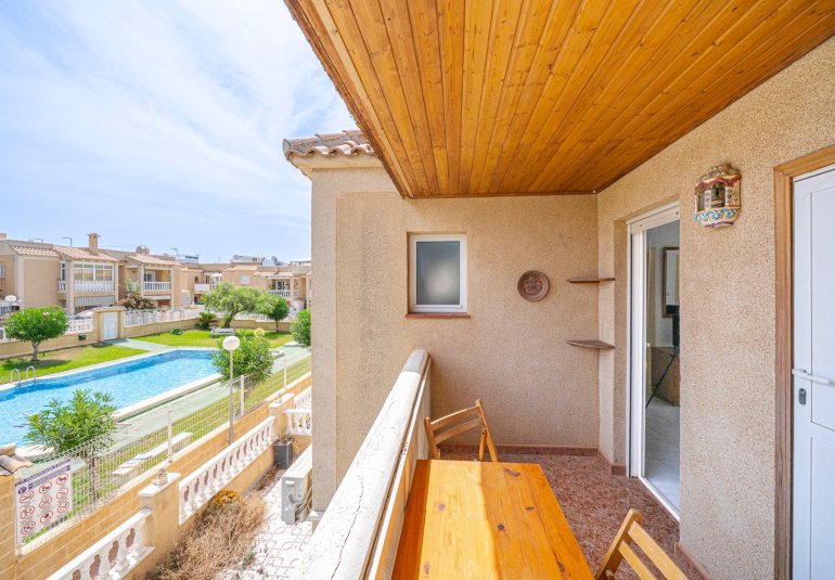 Reventa - Piso -
Torrevieja