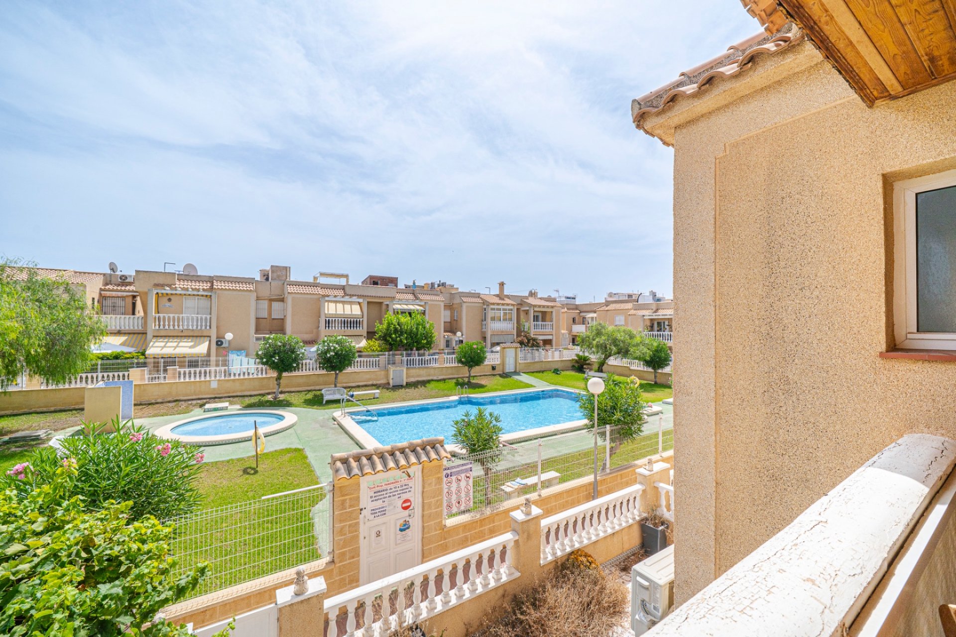 Reventa - Piso -
Torrevieja