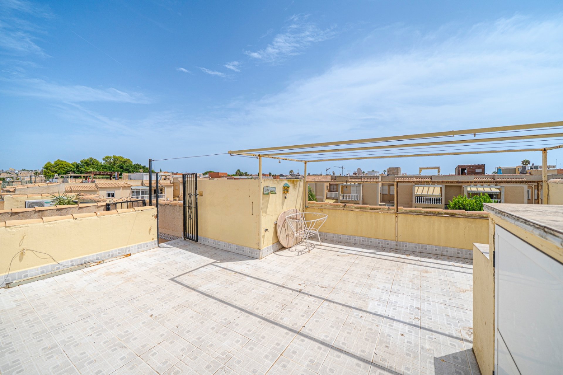 Reventa - Piso -
Torrevieja