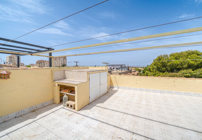 Reventa - Piso -
Torrevieja