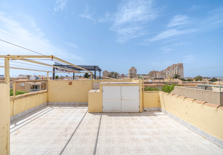 Reventa - Piso -
Torrevieja