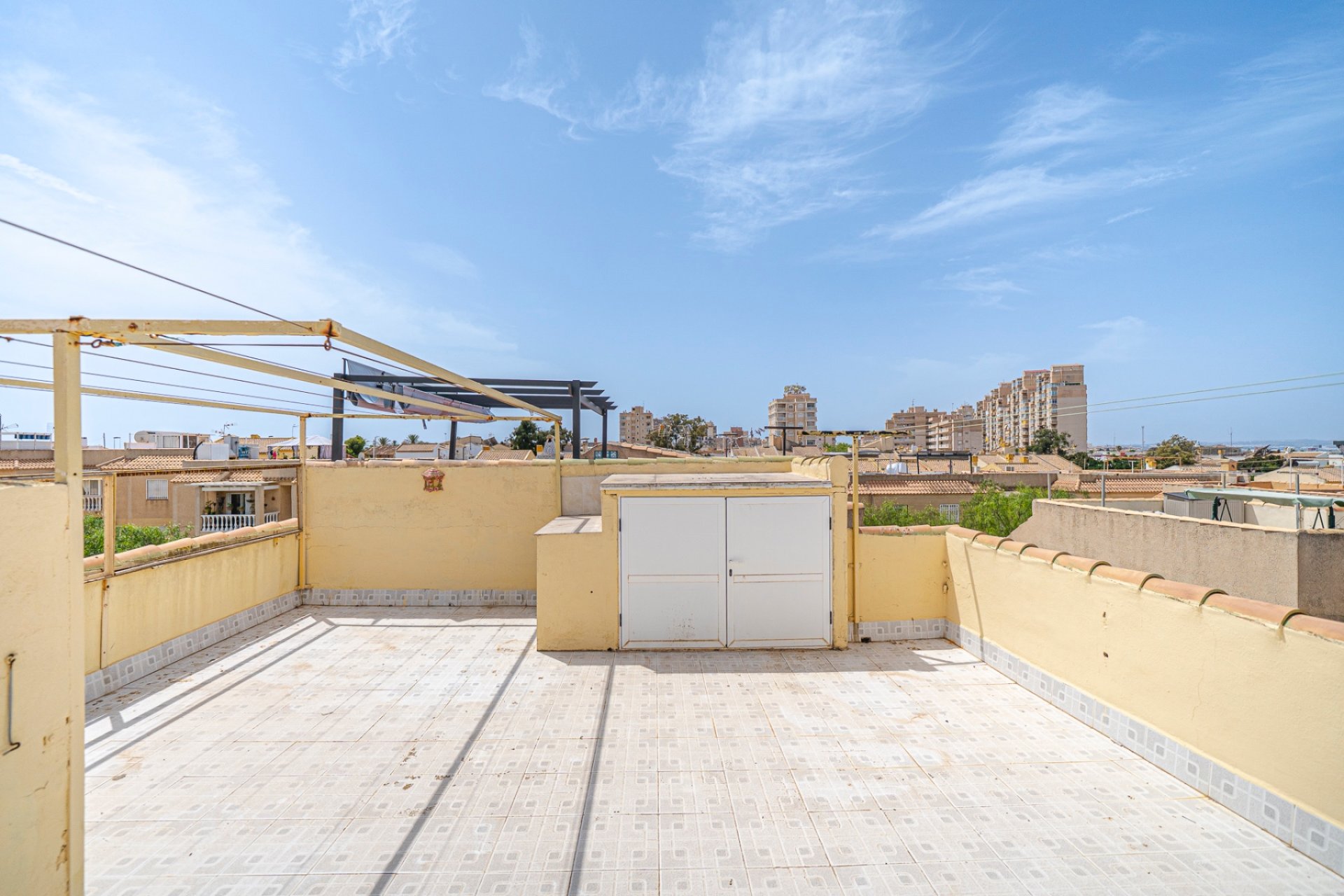 Reventa - Piso -
Torrevieja