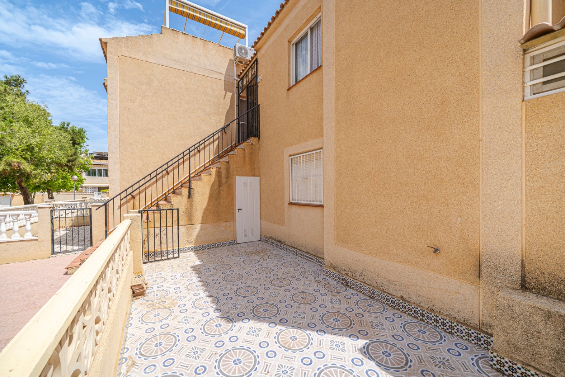 Reventa - Piso -
Torrevieja