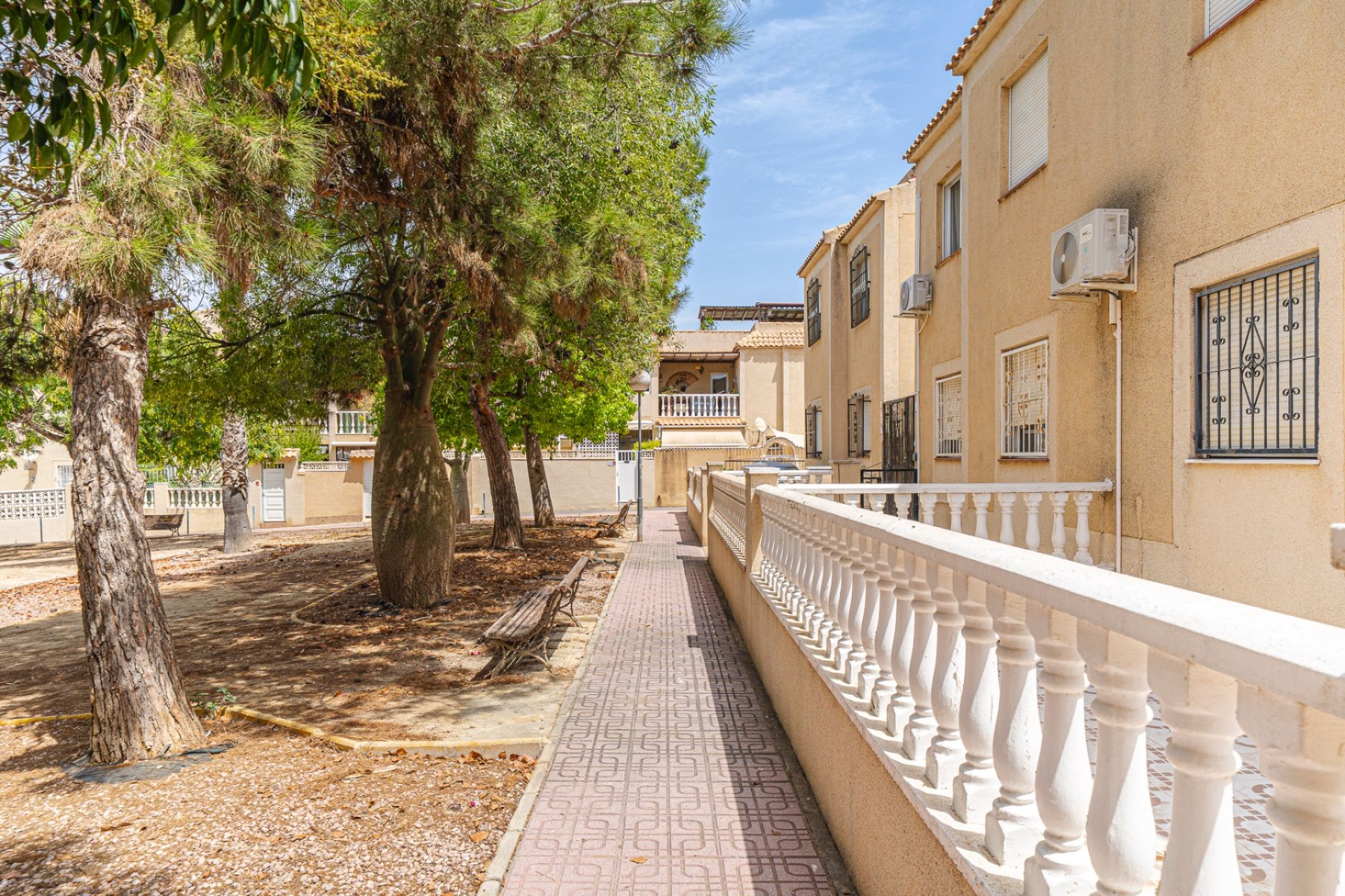 Reventa - Piso -
Torrevieja