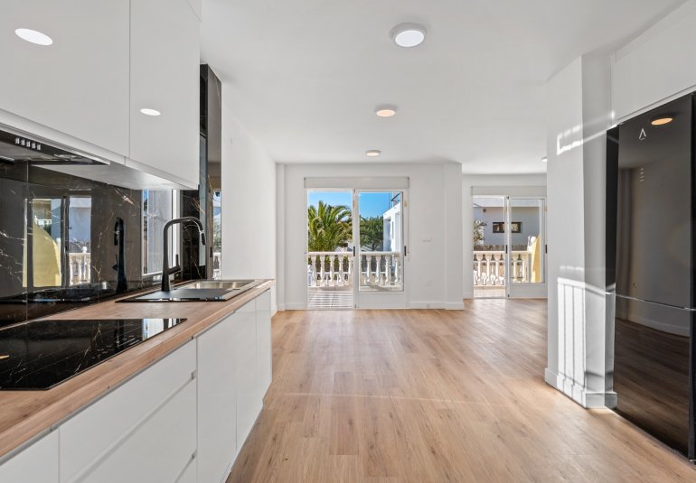 Reventa - Semi-adosado -
Benimar