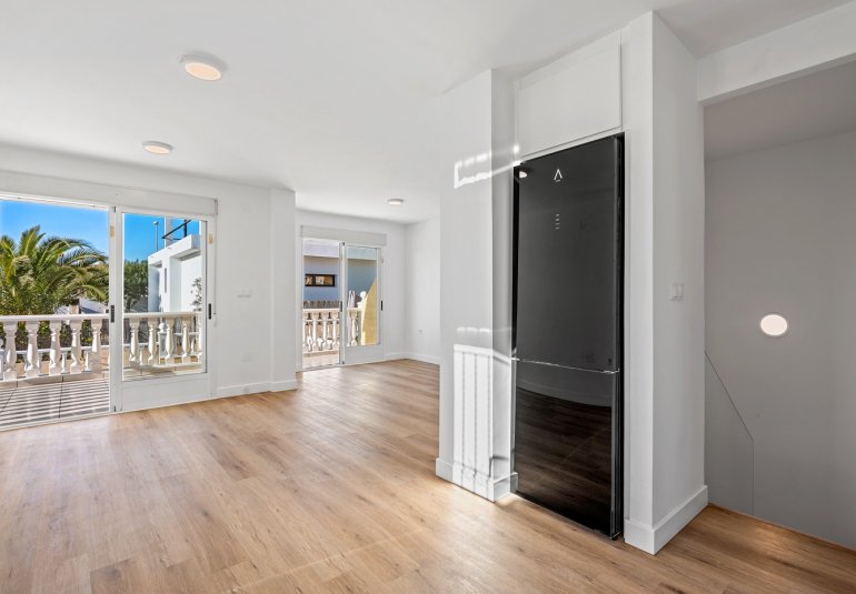 Reventa - Semi-adosado -
Benimar