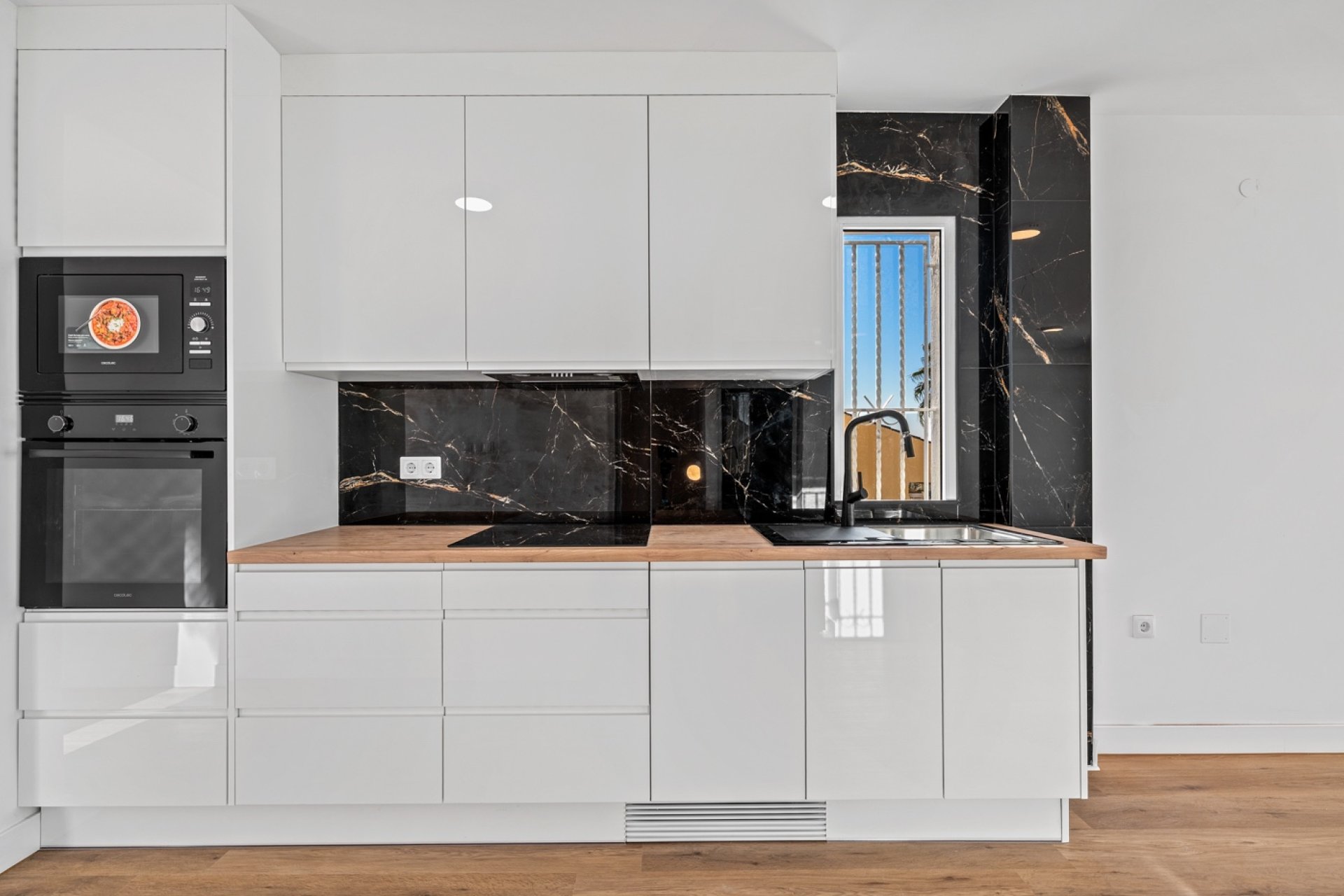 Reventa - Semi-adosado -
Benimar