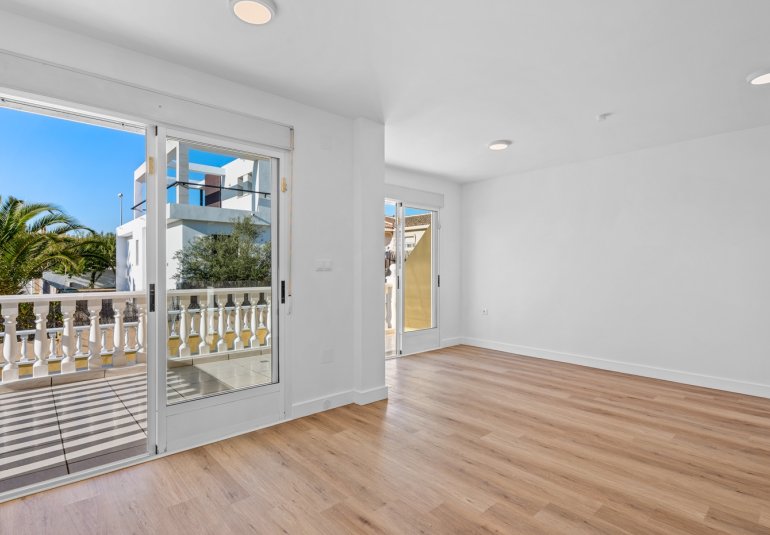 Reventa - Semi-adosado -
Benimar