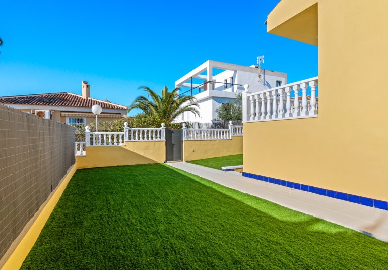 Reventa - Semi-adosado -
Benimar