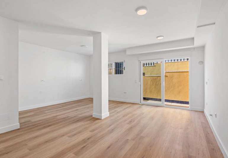 Reventa - Semi-adosado -
Benimar