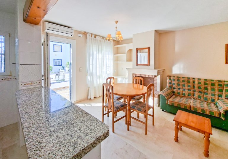 Reventa - Town House -
Villamartín