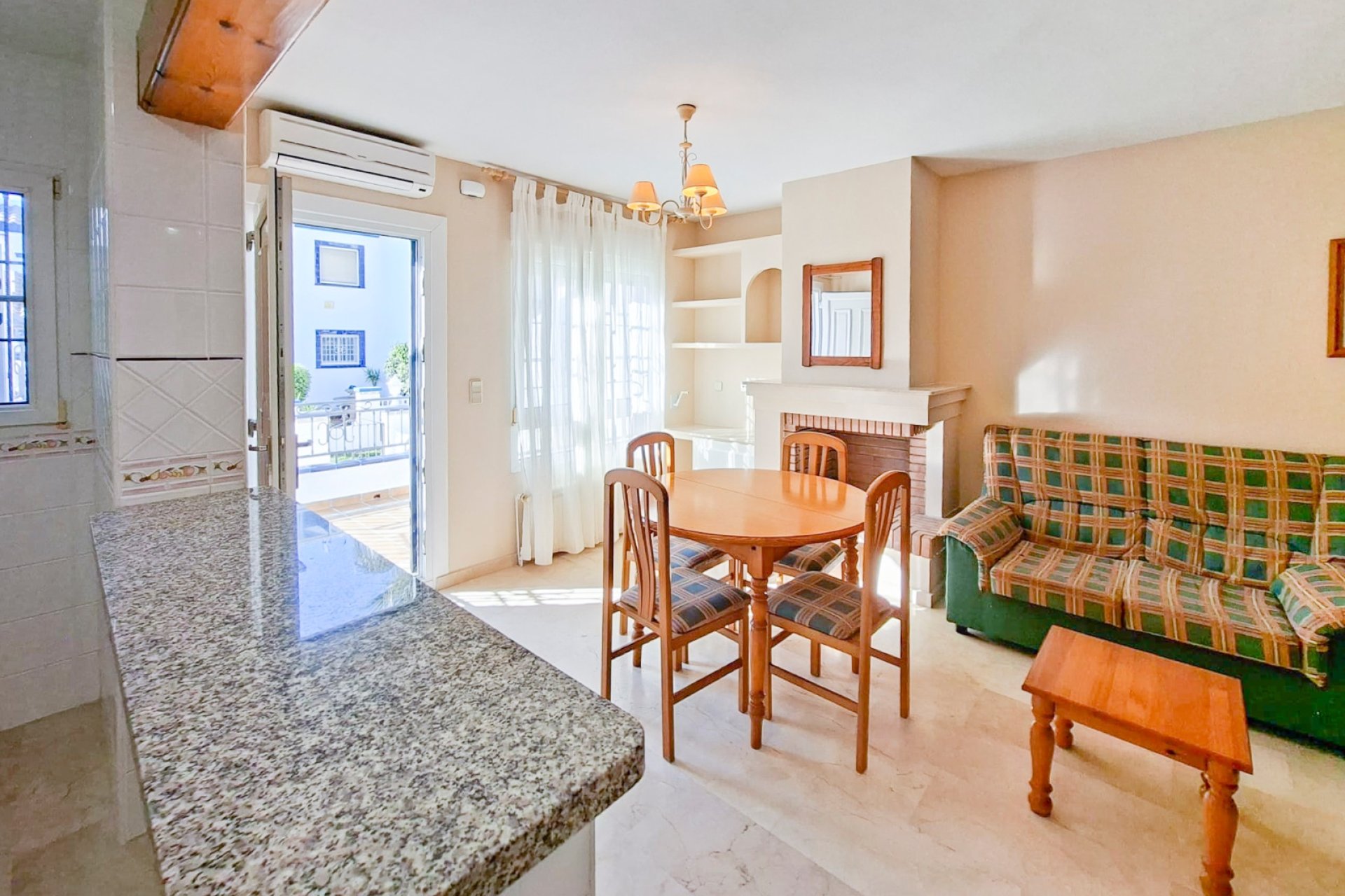 Reventa - Town House -
Villamartín