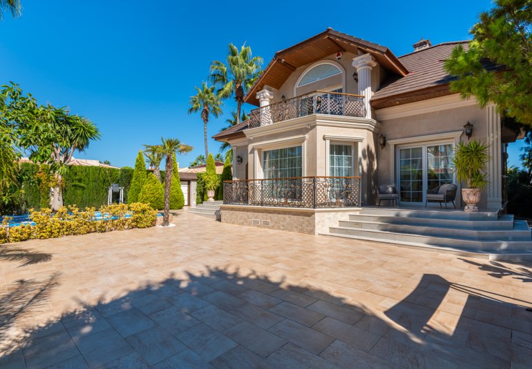 Reventa - Villa -
Ciudad Quesada - Rojales - Doña pepa