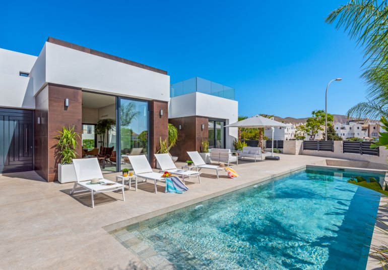 Reventa - Villa -
El Campello - El Amerador