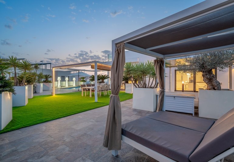 Reventa - Villa -
Orihuela Costa - Villamartín