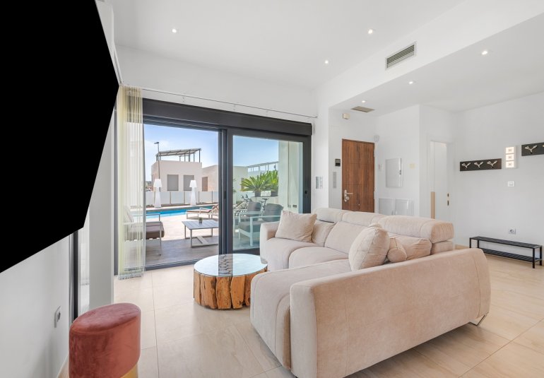 Reventa - Villa -
Orihuela Costa - Villamartín