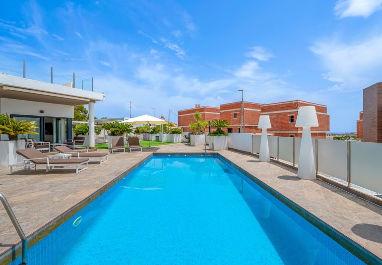 Reventa - Villa -
Orihuela Costa - Villamartín