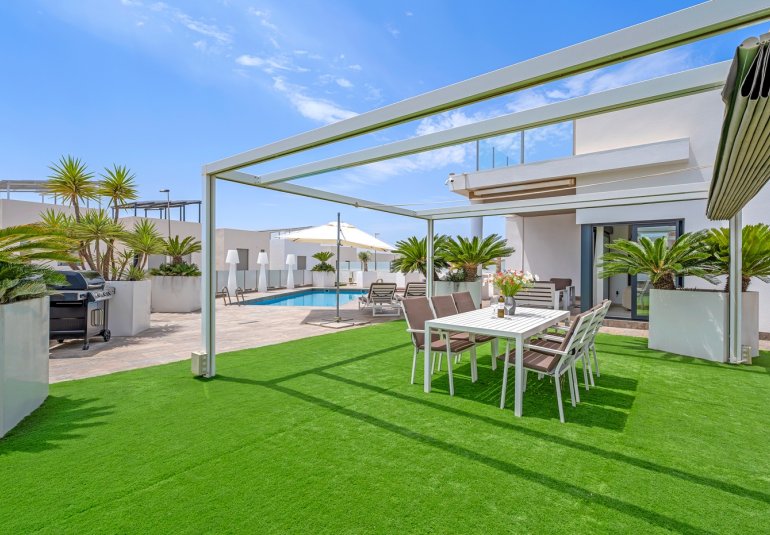 Reventa - Villa -
Orihuela Costa - Villamartín