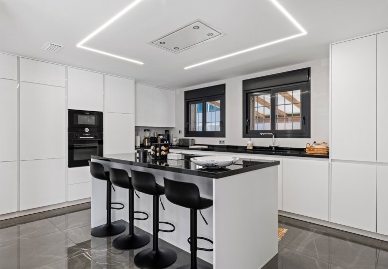 Reventa - Villa -
San Juan Alicante - Frank Espinós