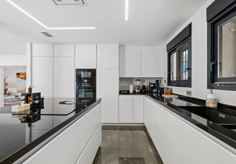 Reventa - Villa -
San Juan Alicante - Frank Espinós
