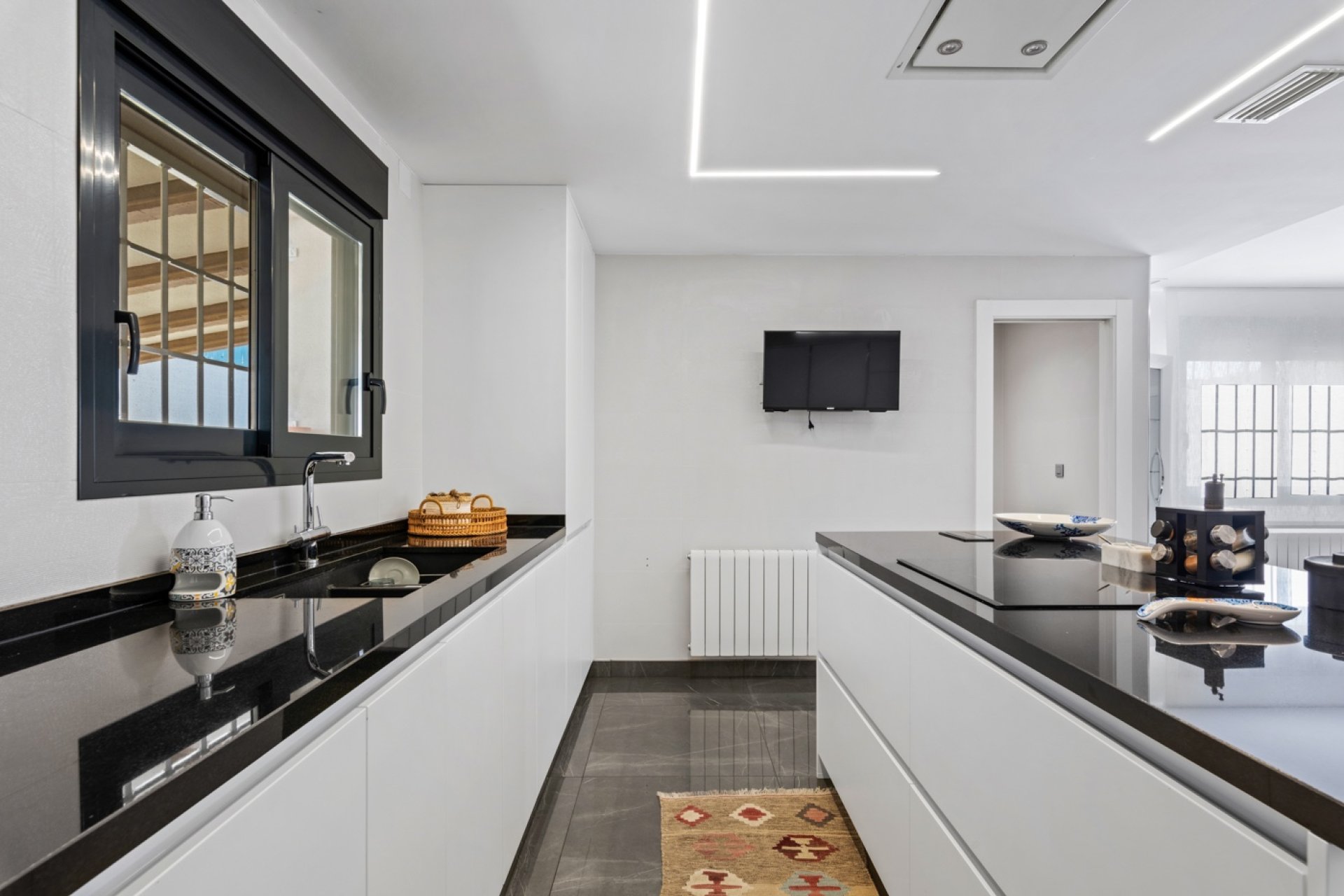 Reventa - Villa -
San Juan Alicante - Frank Espinós