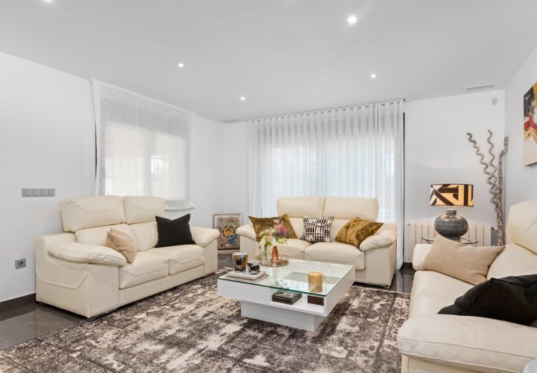Reventa - Villa -
San Juan Alicante - Frank Espinós