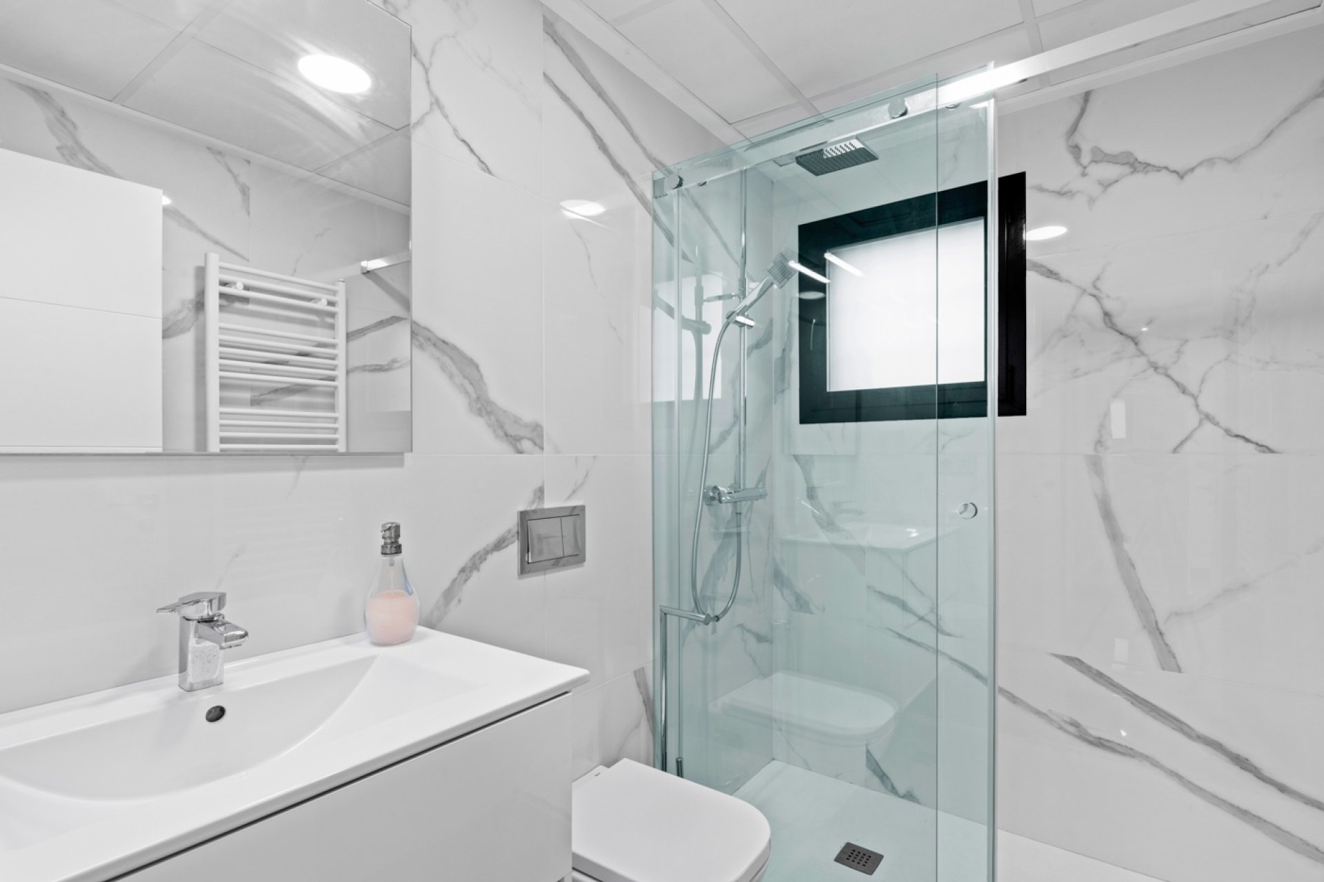 Reventa - Villa -
San Juan Alicante - Frank Espinós