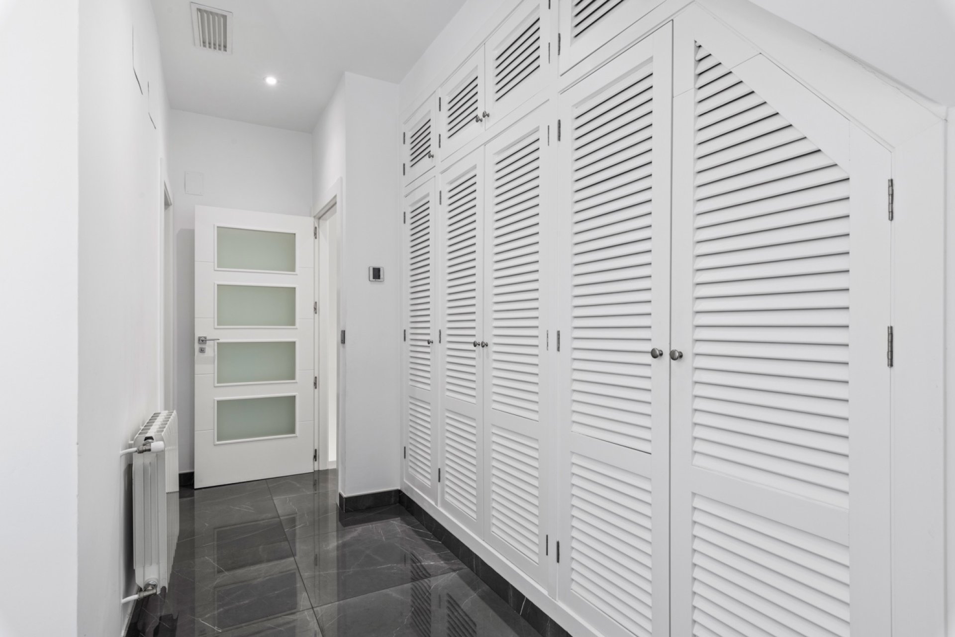 Reventa - Villa -
San Juan Alicante - Frank Espinós