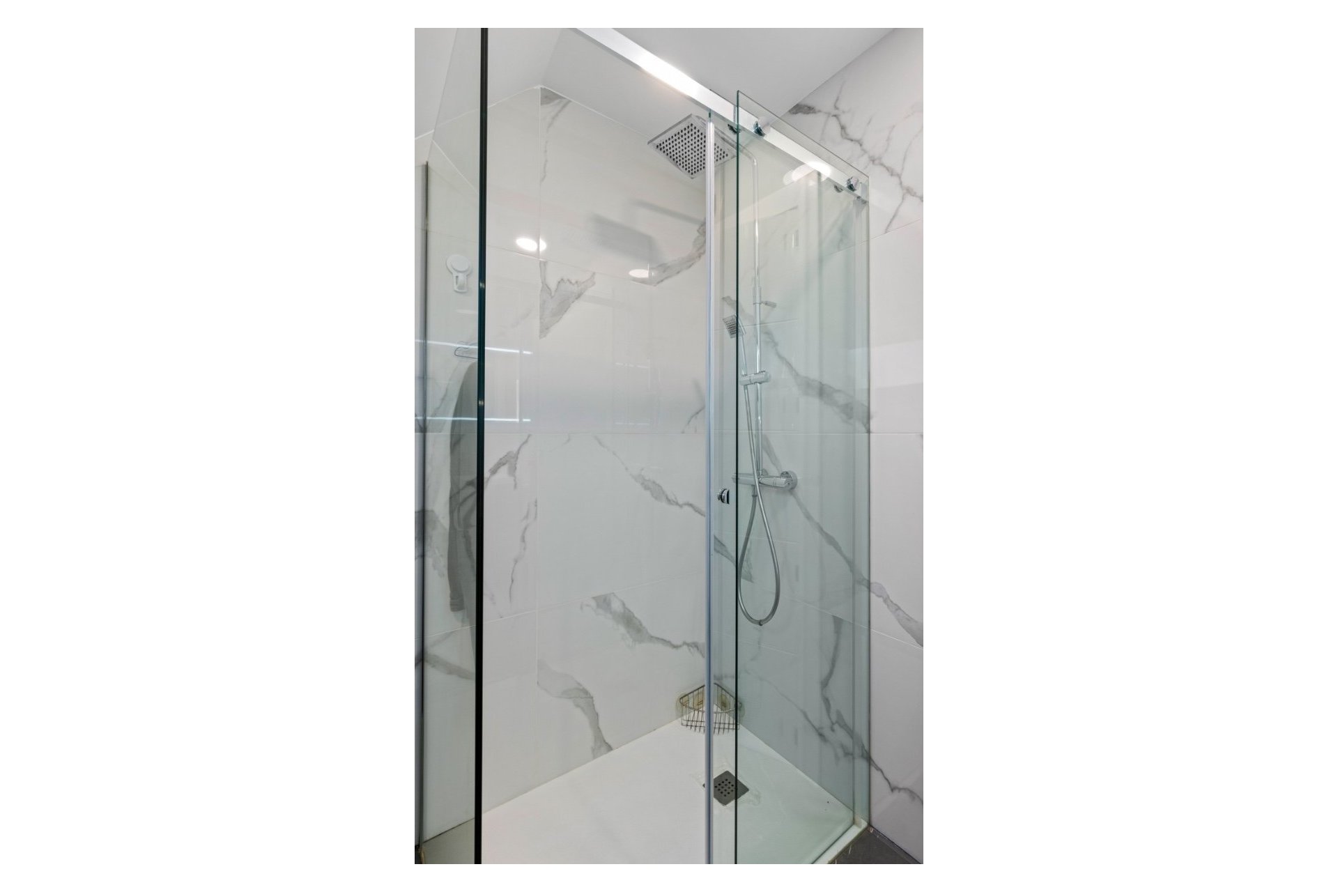 Reventa - Villa -
San Juan Alicante - Frank Espinós
