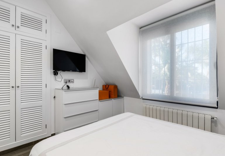 Reventa - Villa -
San Juan Alicante - Frank Espinós