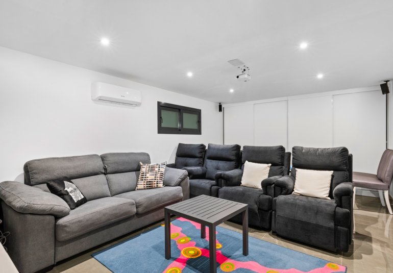 Reventa - Villa -
San Juan Alicante - Frank Espinós