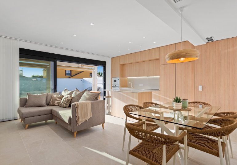 Reventa - Villa -
Torrevieja - El chaparral