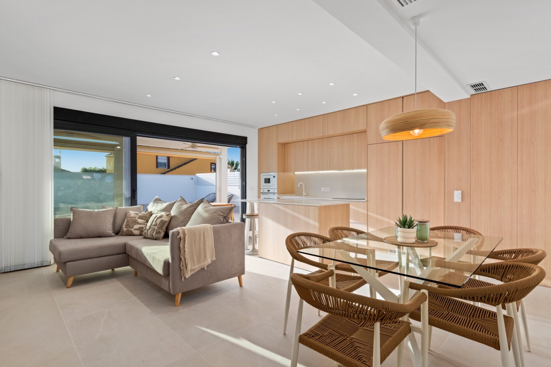 Reventa - Villa -
Torrevieja - El chaparral