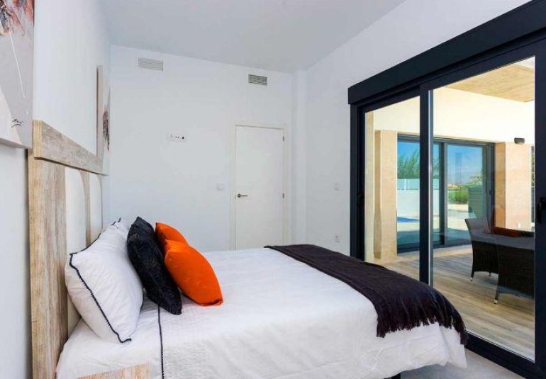 Rynek Pierwotny - Dom quad -
Daya Nueva - Centro