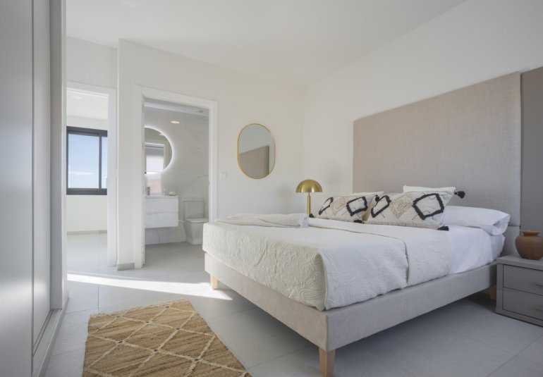 Rynek Pierwotny - Town House -
BAÑOS Y MENDIGO - Altaona Golf