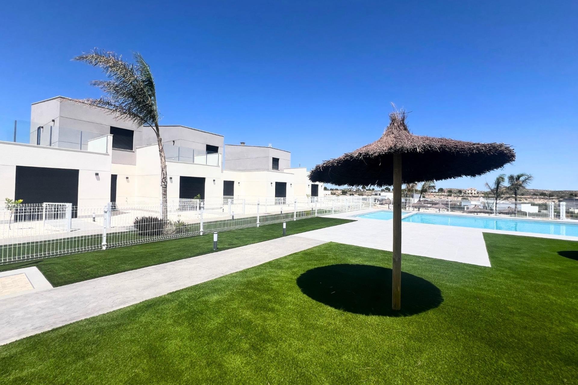 Rynek Pierwotny - Town House -
BAÑOS Y MENDIGO - Altaona Golf