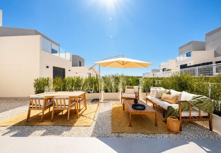 Rynek Pierwotny - Town House -
BAÑOS Y MENDIGO - Altaona Golf