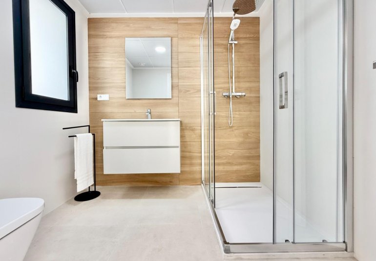 Rynek Pierwotny - Town House -
Cox - San Fernando
