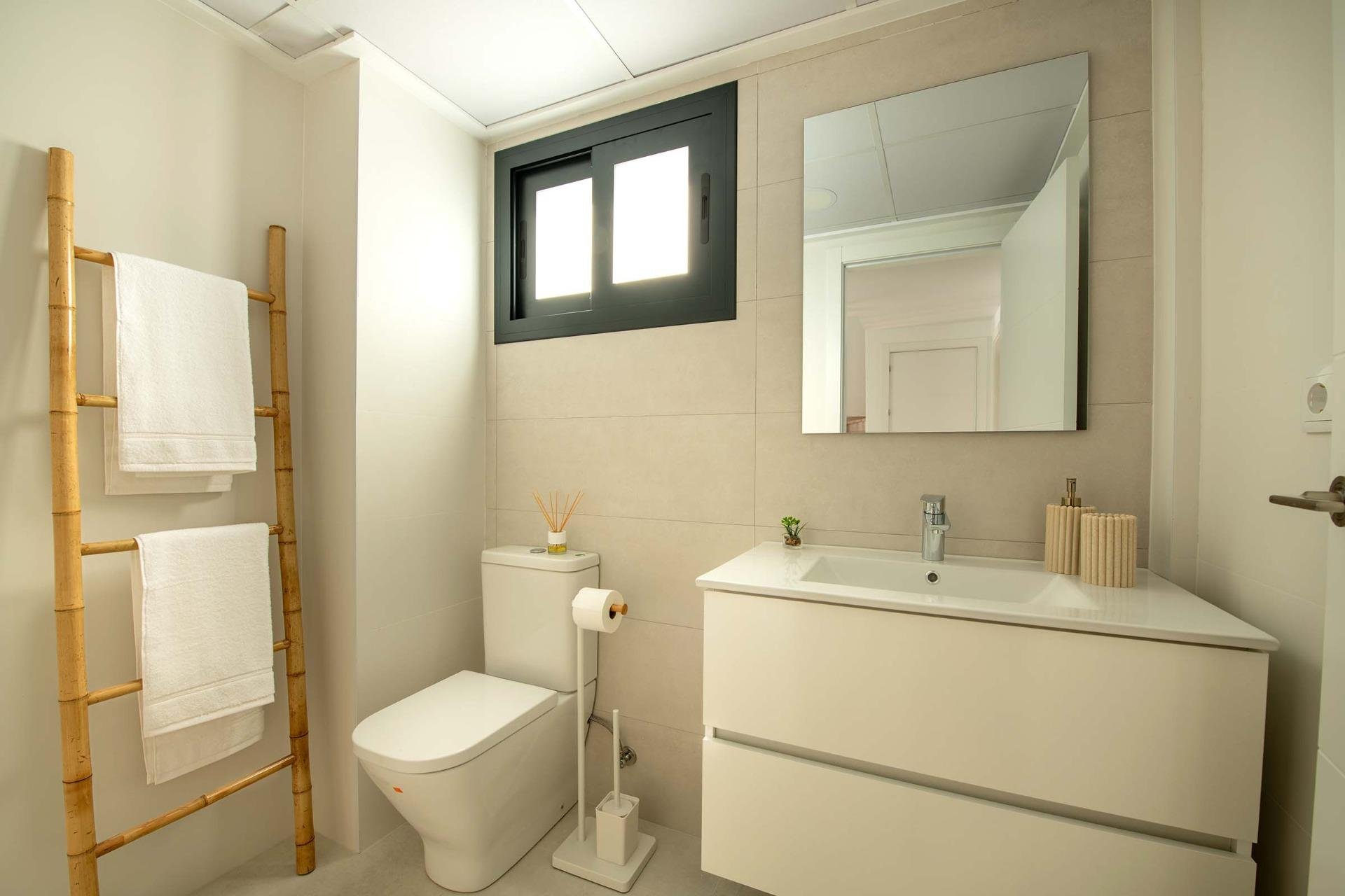 Rynek Pierwotny - Town House -
Cox - San Fernando