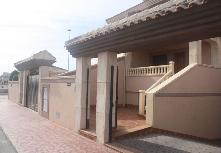 Rynek Pierwotny - Town House -
Torrevieja - Los Altos