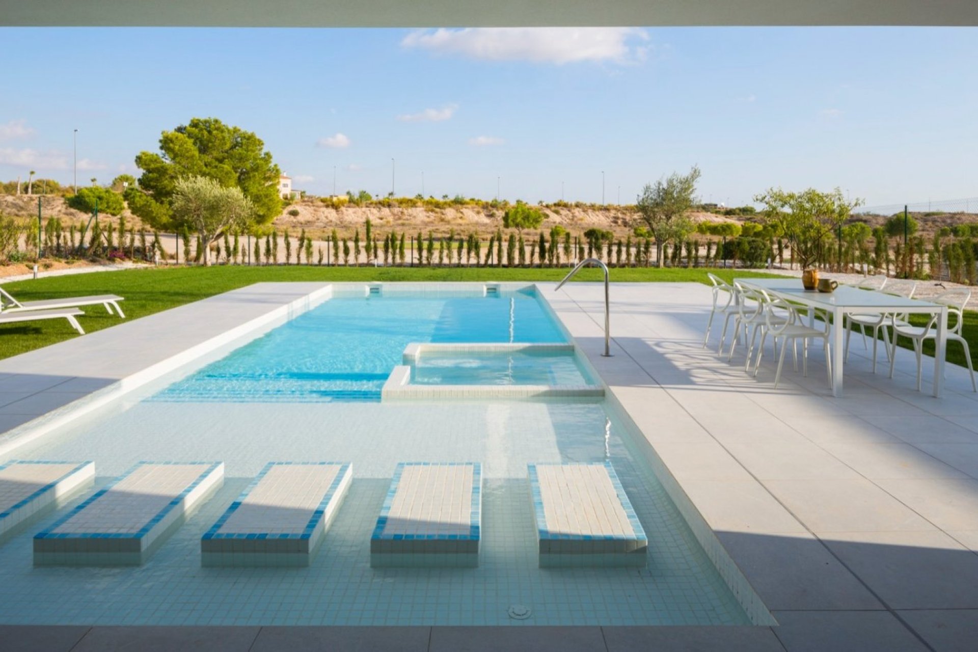 Rynek Pierwotny - Villa -
BAÑOS Y MENDIGO - Altaona Golf