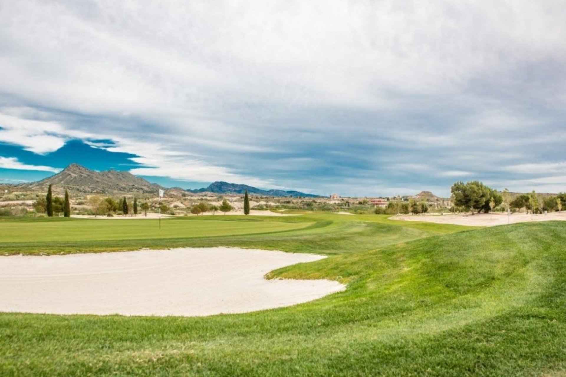 Rynek Pierwotny - Villa -
BAÑOS Y MENDIGO - Altaona Golf
